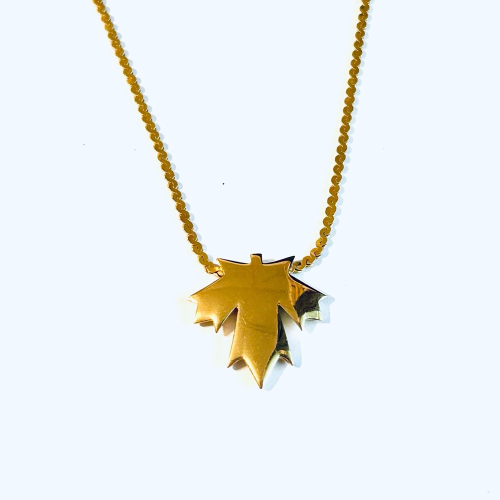 Trifari Maple Leaf Pendant Necklace